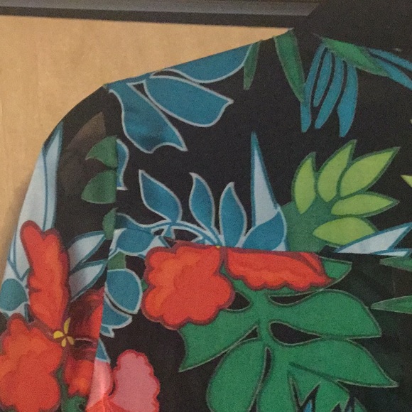 Alice + Olivia Amos Floral Burnout Long-Sleeve Top - Picture 7 of 8